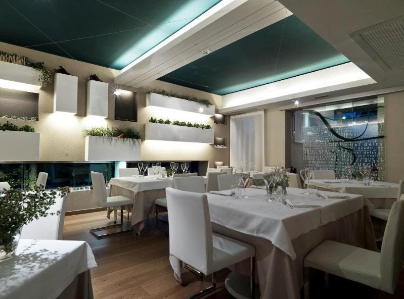 Locanda Ristorante 7 Mari Porto Viro Bagian luar foto
