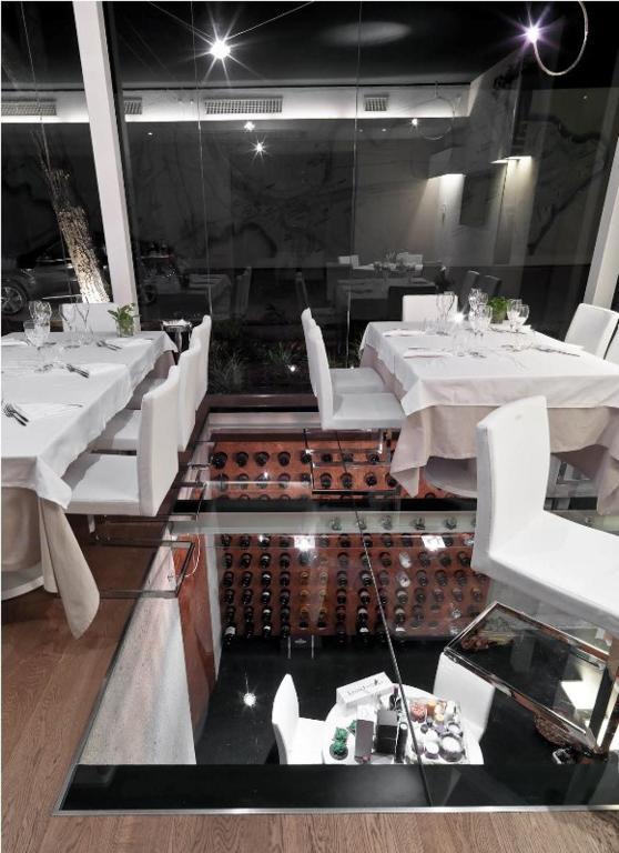 Locanda Ristorante 7 Mari Porto Viro Bagian luar foto